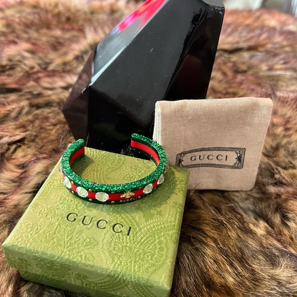 NEW Authentic Gucci Green & Red Crystal Studded Acrylic Bangle w/Bee Logo-Small - Picture 5 of 6